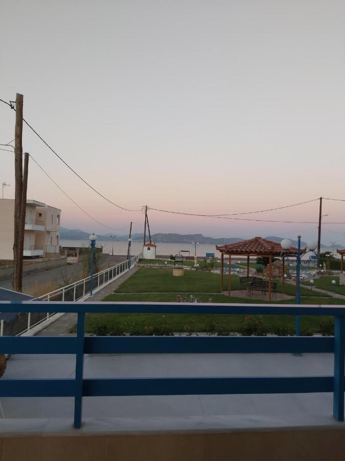 Akrogiali Míloi المظهر الخارجي الصورة